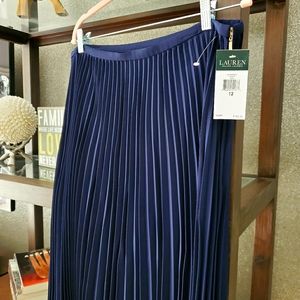 Navy Blue Versatile Pleated Skirt